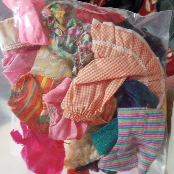 Mixed Lot of vintage Barbie Doll Clothes. - Picture 3 of 4